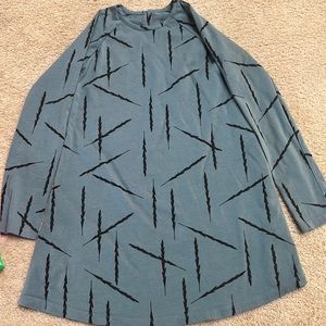 MOI dress. Girl -7-8 yrs